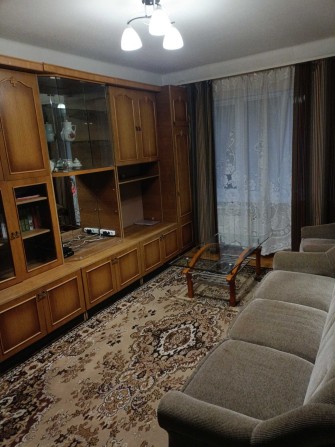 Здам трикімнатну квартиру біля метро на Сирець - фото 1