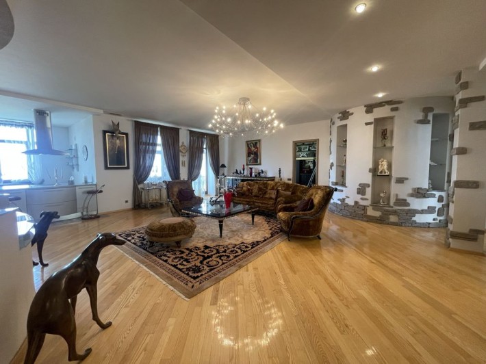 Без %. 4 комн. Большая Житомирская 20. Видовая. 180 метров Центр - фото 1