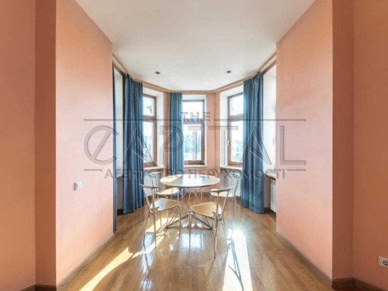 Оренда видової квартири по вул. Хрещатик 23 Киев