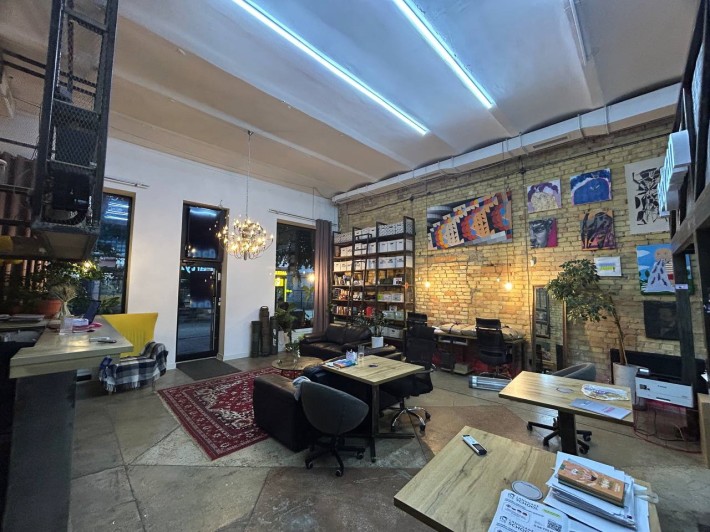 Оренда фасадного приміщення по вул. Лесі Українки! - фото 1