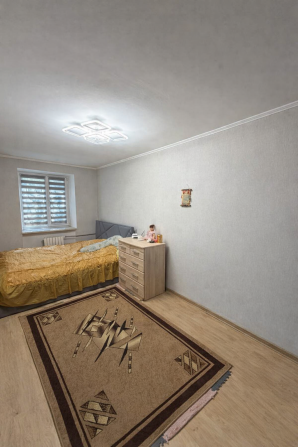 Продам двокімнатну квартиру на Черемушках вул. Філатова / Варненська - фото 1