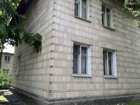 2 кімнатра квартира, 70м2, Вертіка , з ділянкою та гаражем Ніжин