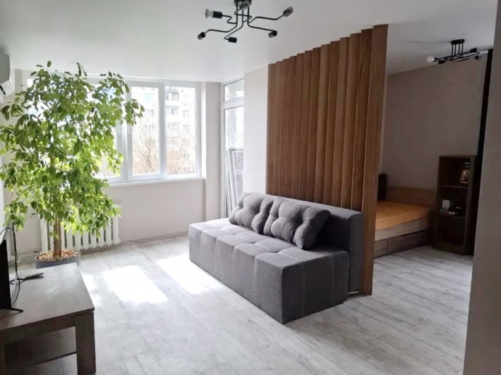 Продаж 1-к. квартири, Голосіївський район, вул. Теремківська, 13. - фото 1