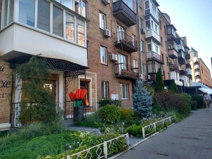 Продаж 2-к квартири бульв. Лесі Українки 30 - фото 1