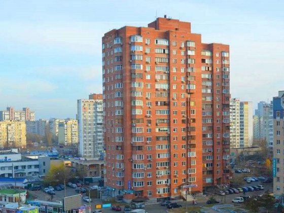 Продаж 4-к квартири вул. Анни Ахматової 3 Київ