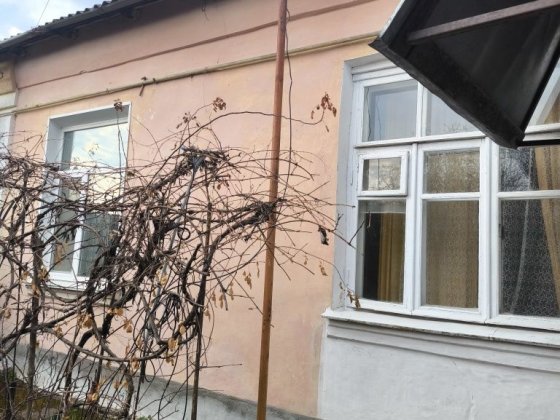 Продам ч/б із зручностями і гаражом