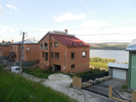 Продається будинок Бережаны