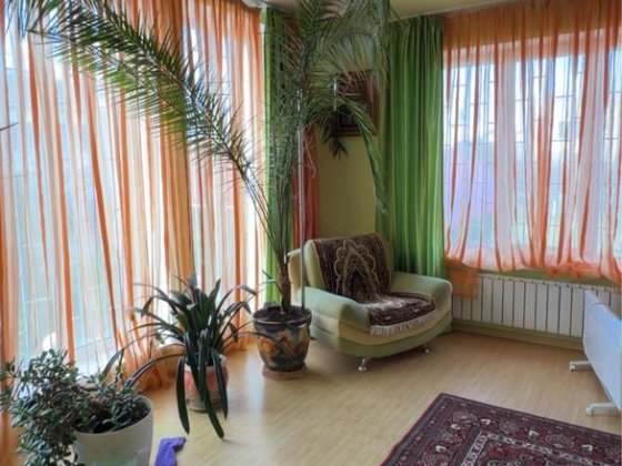 3 поверховий будинок Власовка