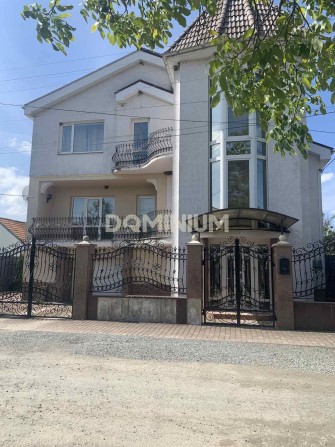 Продаж Будинку в м.Виноградів вул Королівська 30 - фото 1