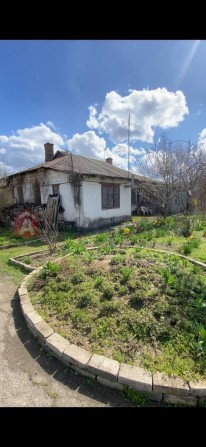 Компактний будинок у центрі Соц.міста з ділянкою та садом - фото 1