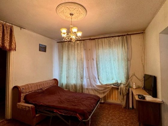 Дом в Карнауховке у реки с участком  15 соток, 2 гаража . Кам'янське