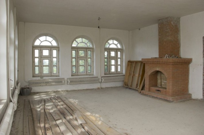 Продам дом 475м, 2этажа, кр.линия, 10 соток, гараж 28м, пгт Высокий - фото 1