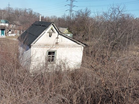 Дача с участком 10 соток между остановками Водяная балка и Колеусовска Кам'янське