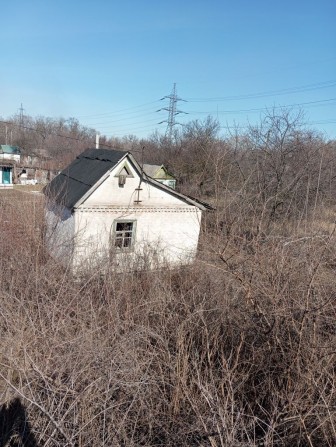 Дача с участком 10 соток между остановками Водяная балка и Колеусовска - фото 1