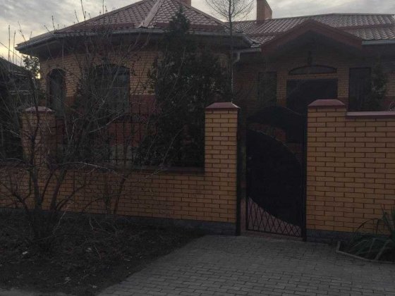 пропоную будинок на вул.  Грушевського