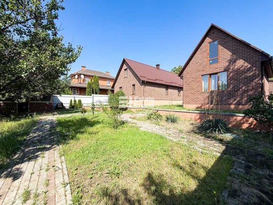 Продам будинок у смт Дергачі, вул. Василькова Дергачі