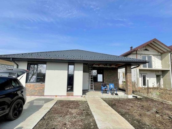 Продаж 1 поверхового будинку 110 м2 в Гостомелі біля озера Гостомель