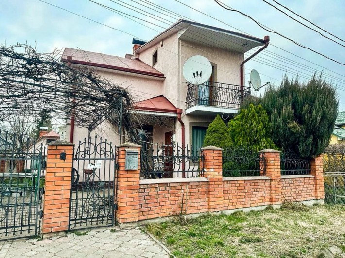 Продається будинок-дуплекс у м. Дрогобич, район 8 школи - фото 1