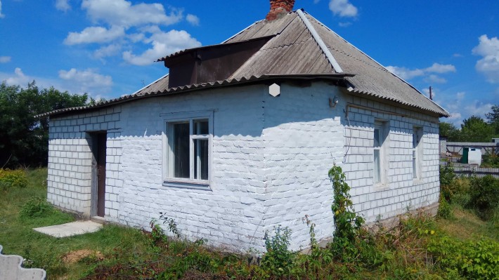 Продам дом в г.Змиев у соснового леса - фото 1