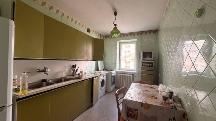 Продам 4хком Левитана - фото 1