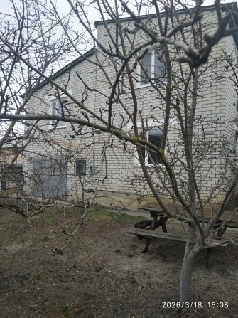 Продам будинок для великої сім'ї в Змієві. - фото 1