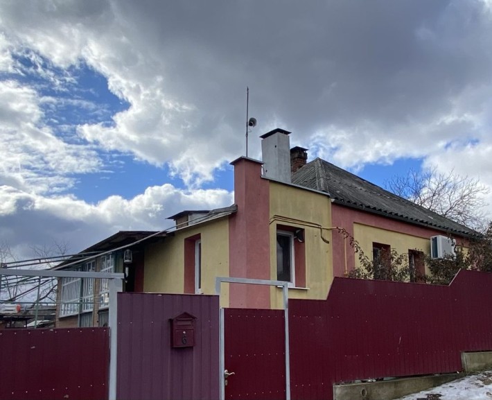 Дом в Изюме продажа - фото 1