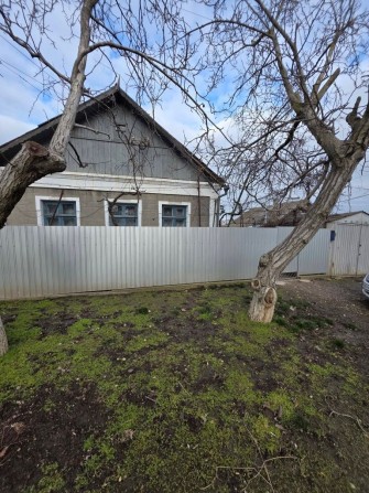 Отдельностоящий дом с газом, удобствами и участком. - фото 1