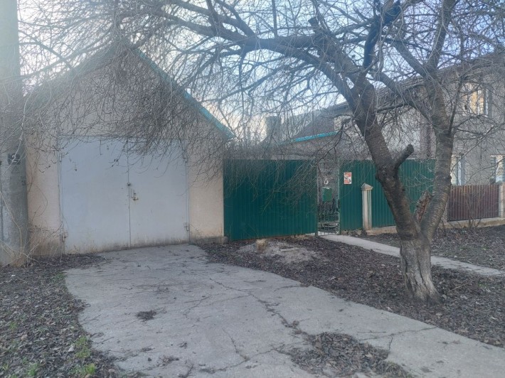 Продам дом в Черноморске районе Вечернего рынка. - фото 1