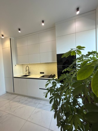 Будинок, де ранок починається з тиші біля озера…  Гостомель! - фото 1