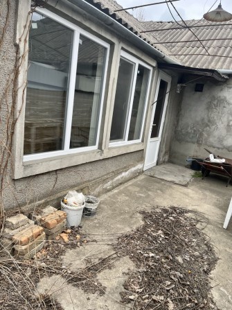 Продам полдома под ремонт - фото 1