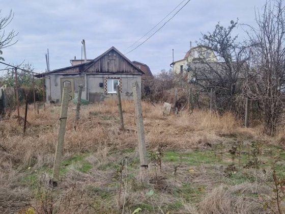 Продам дом с коммуникациями пригород Черноморска Черноморск