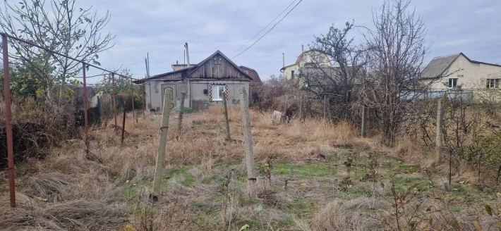 Продам дом с коммуникациями пригород Черноморска - фото 1