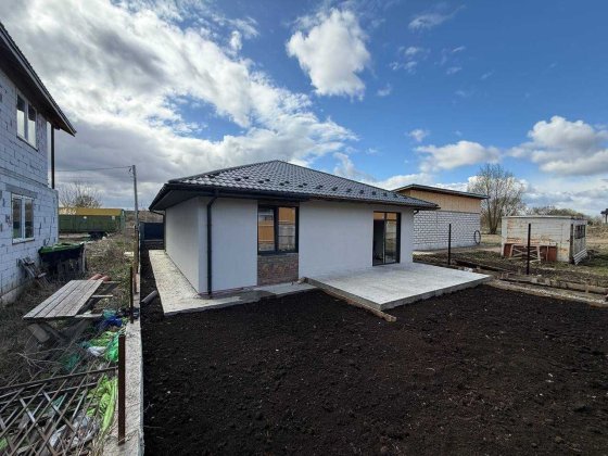 Будинок біля Озера Гостомель