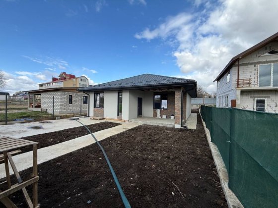 Одноповерховий будинок 100м2 під чистовий ремонт. Тераса, котел, чудова ділянка. Гостомель. Держпрог Гостомель