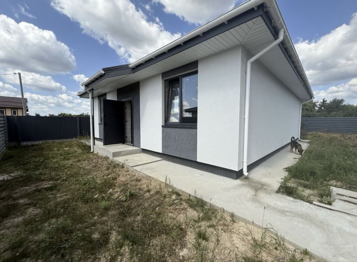 Будинок 89 кв.м на 3-х сотках, сел. Гостомель, вул. Дніпровська - фото 1