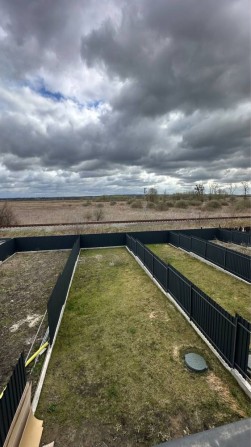 Газифікований таунхаус з розводкою електрики біля озера з окремим переднім двором. Ділянка вау! Держ - фото 1