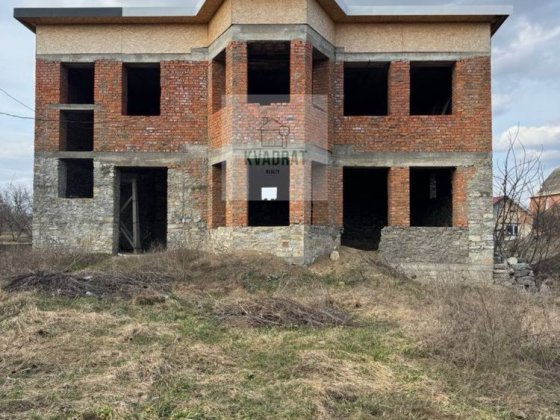 Продам компактний двоповерховий будинок вільного планування Кам'янець-Подільський