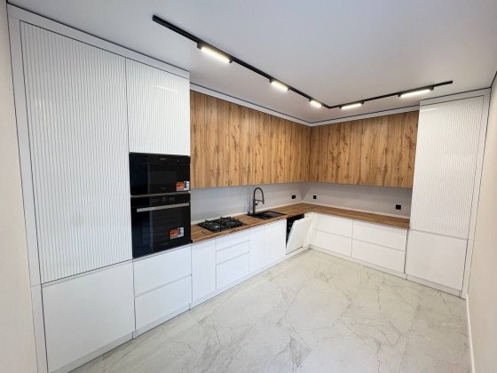 Котедж з ремонтом Коломия