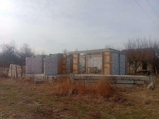 Продається недобудований 2 поверховий будинок Коломия