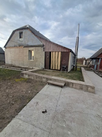 Продам 1/2 будинку - фото 1