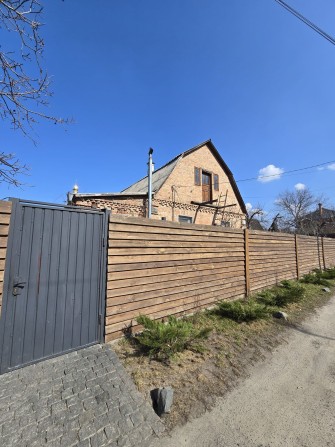 Продаж будинку в Коцюбинському, 3 кімнати, 2,5сот!  Поруч з лісом! - фото 1