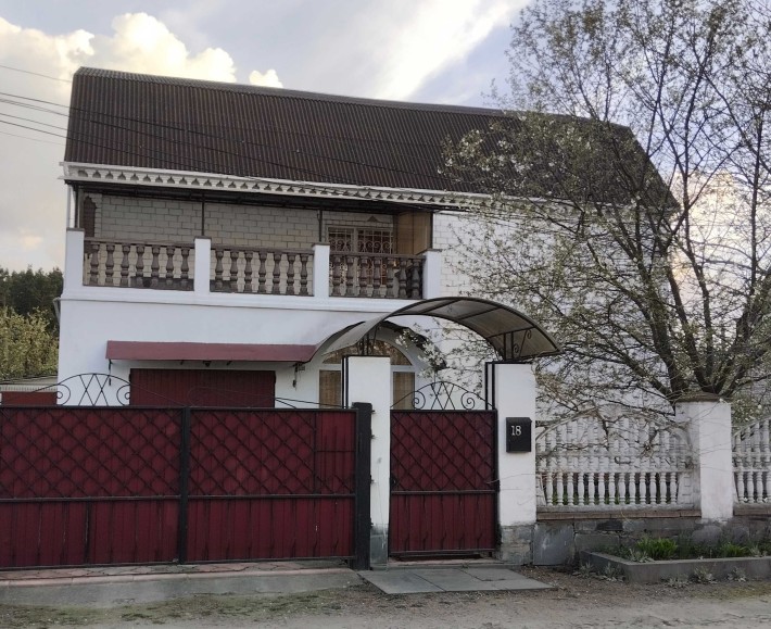 Продаж будинку із земельною ділянкою - фото 1
