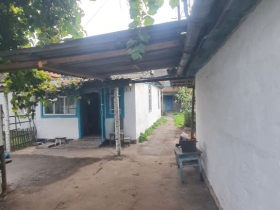 Продається 1/3частина будинку. В районі   Ковельського парку Коростень