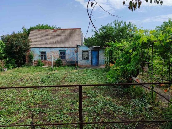 Продам будиночок Лозовая