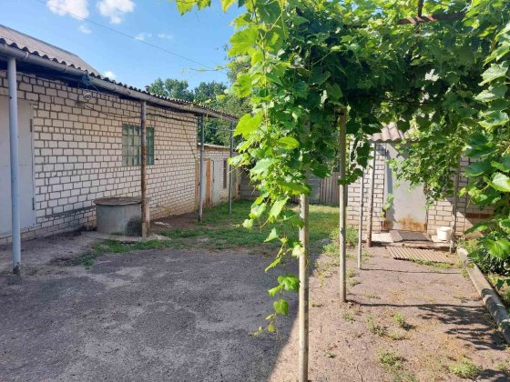 Люботин!Продам часть дома.Центр. Люботин