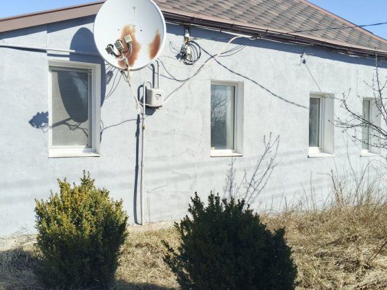 Продаю уютный и очень теплый дом г.Мерефа шикарный участок 27 соток Мерефа