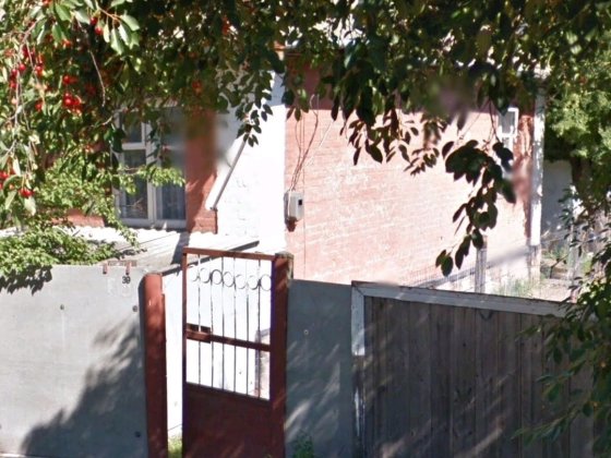 Пів будинку,без комунікацій Ніжин