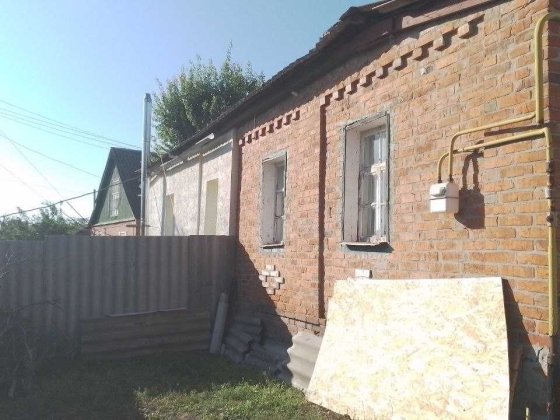 Гарна половина цегляного будинку в місті Мерефа Мерефа