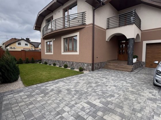 Продам дизайнерський Будинок Мукачеве