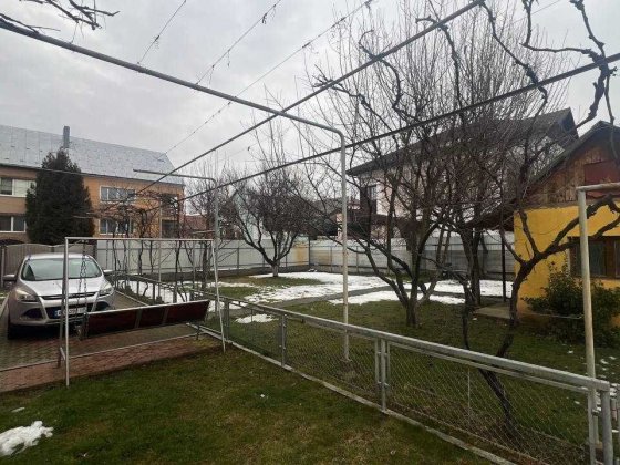 Дуплекс 285 кв м на 8 сот в "Росвигово".,  свій двір Мукачево